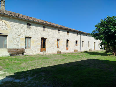 Maison de village - 240 m² - 7 pièces