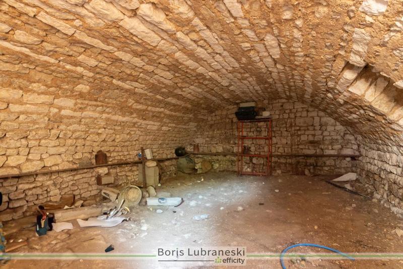 Maison - 150 m² - 4 pièces