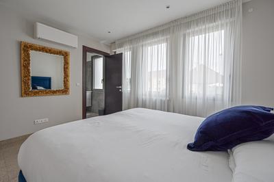 Maison contemporaine - 276 m² - 7 pièces