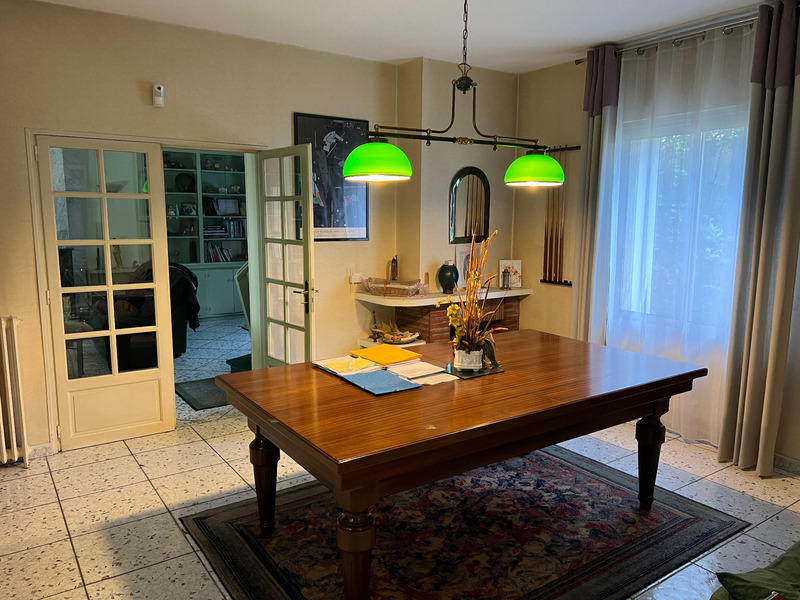 Maison - 300 m² - 9 pièces