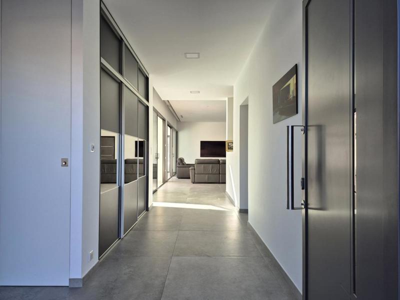 Maison - 232 m² - 6 pièces