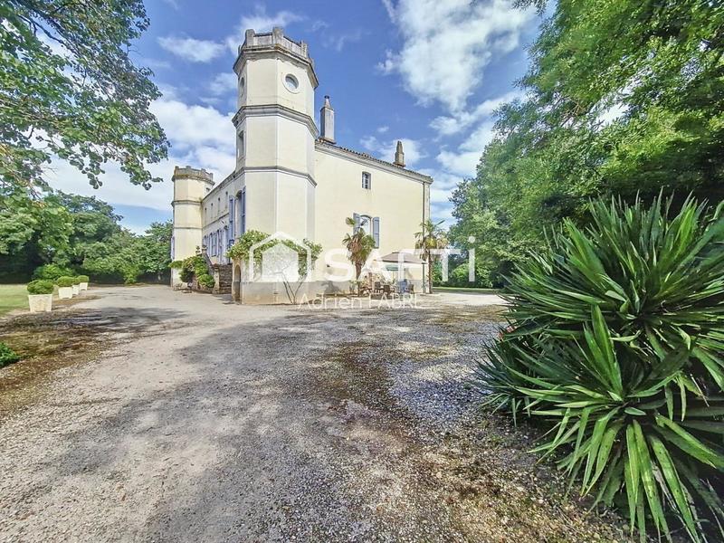 Château - 448 m² - 12 pièces