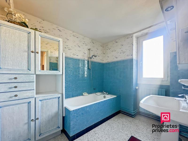 Maison - 104 m² - 5 pièces