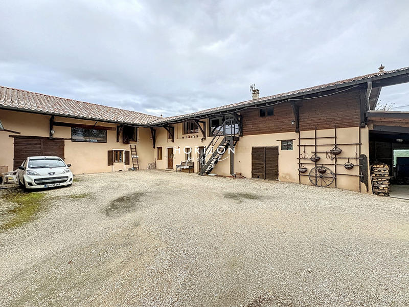 Ferme - 273 m² - 8 pièces