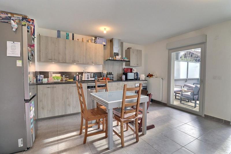 Appartement - 80 m² - 4 pièces