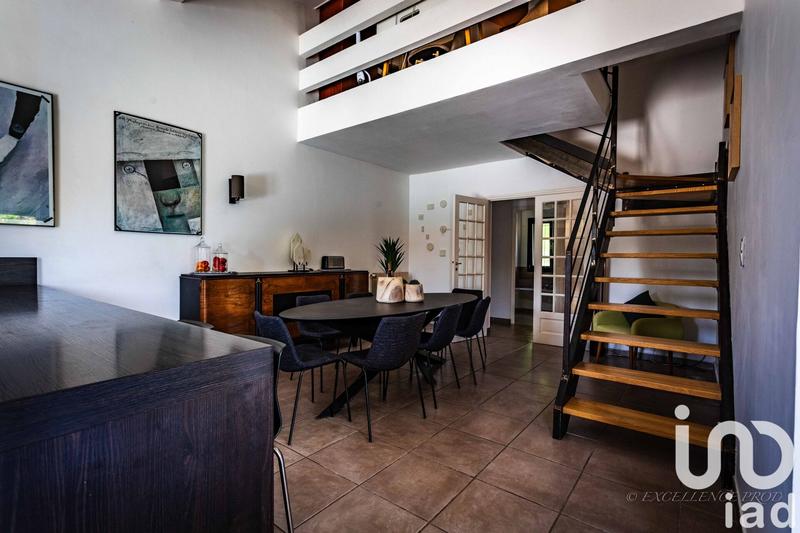 Maison - 180 m² - 6 pièces