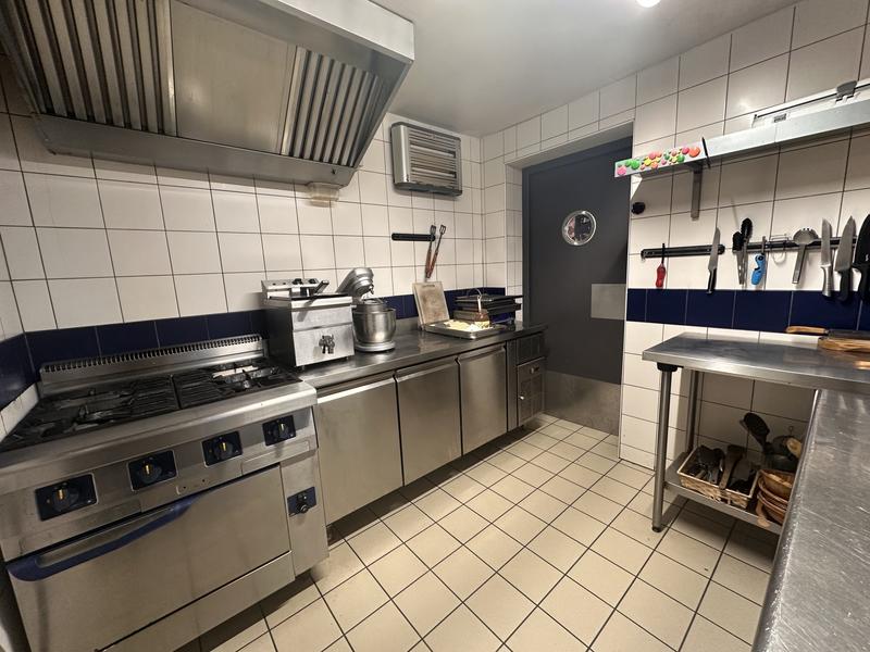 Local commercial - 155 m²