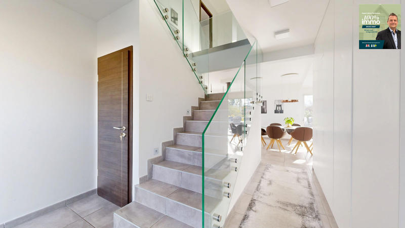 Maison - 222 m² - 7 pièces