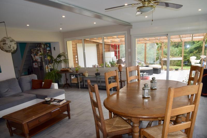 Maison - 191 m² - 7 pièces