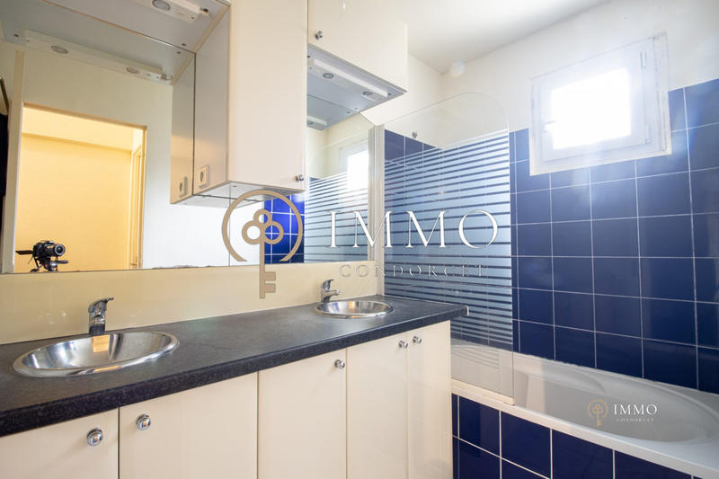 Appartement - 77 m² - 3 pièces