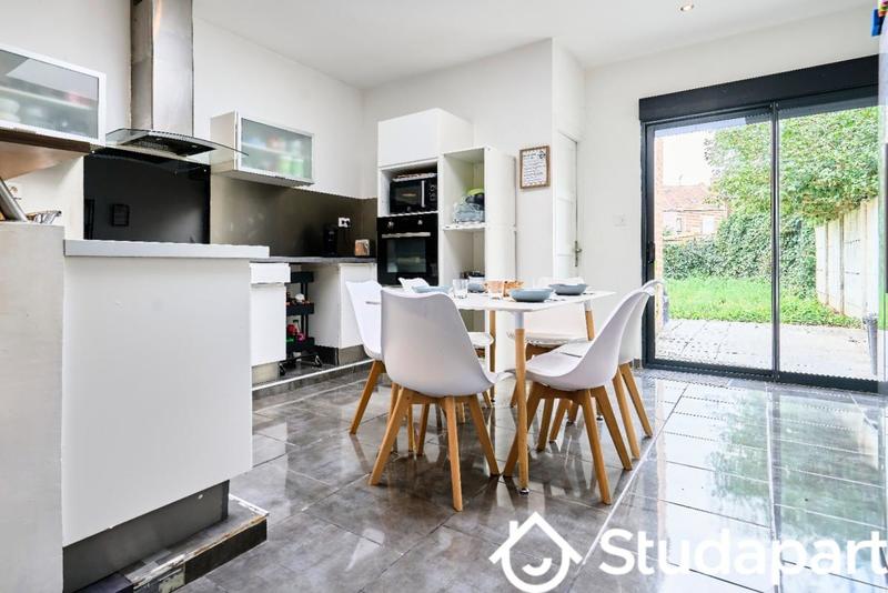 Chambre - 12 m² - 1 pièce