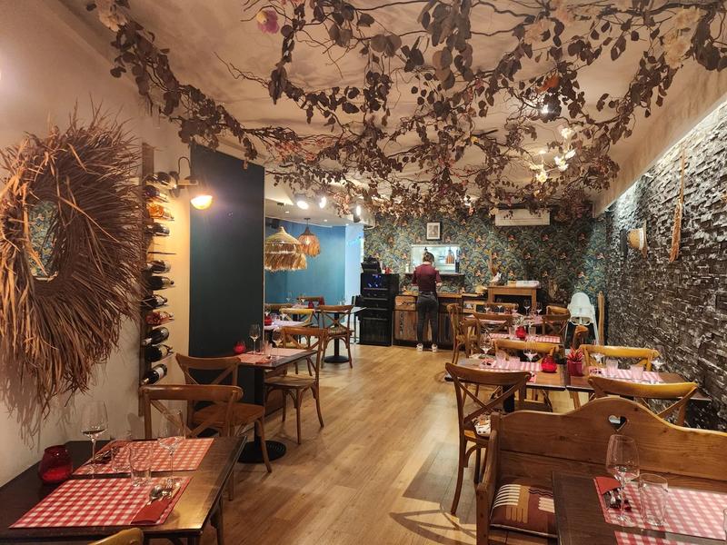 Local commercial - 114 m² - 5 pièces