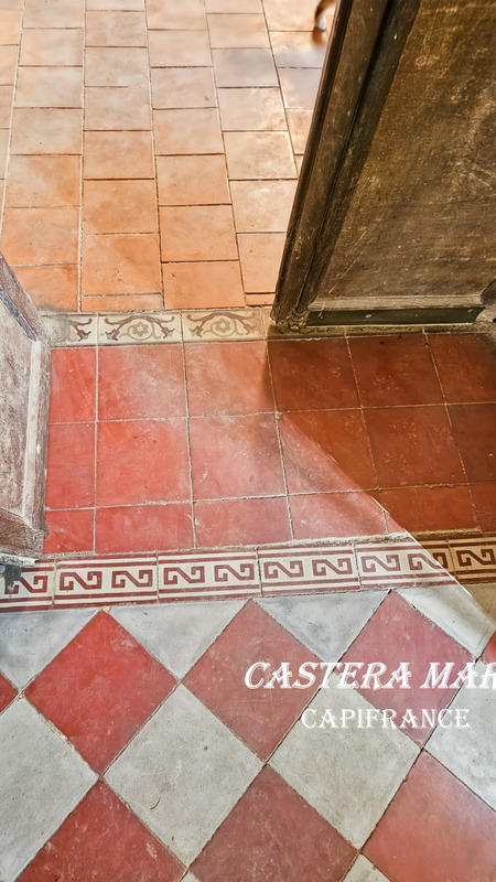 Corps de ferme - 8 000 m² - 7 pièces