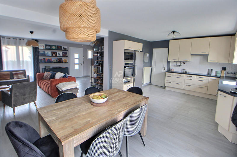 Maison - 134 m² - 6 pièces