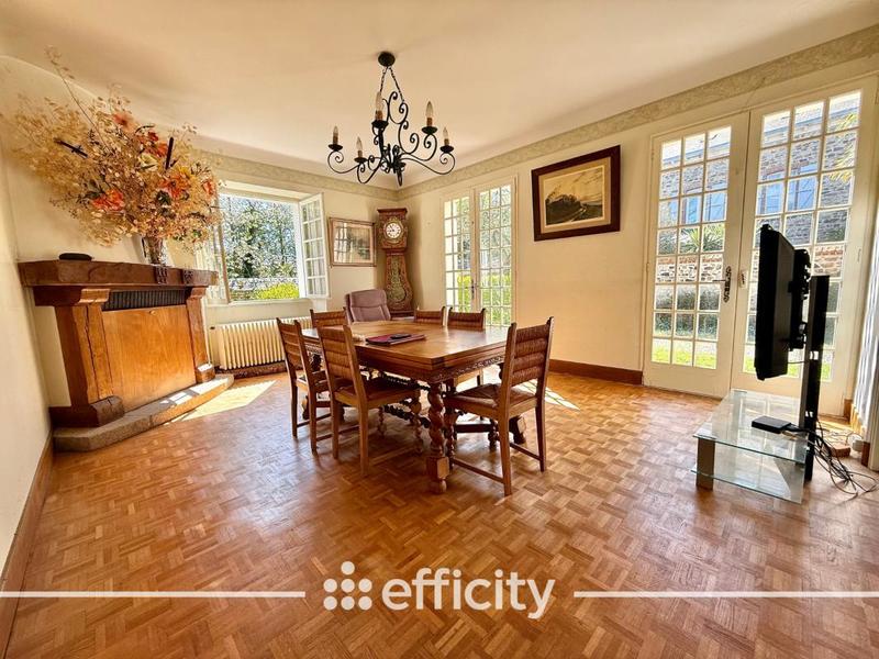 Maison - 145 m² - 7 pièces