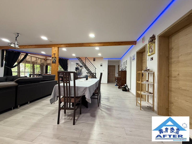 Maison - 284 m² - 7 pièces