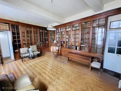 Maison - 450 m² - 12 pièces