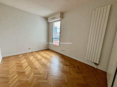 Appartement - 75 m² - 4 pièces