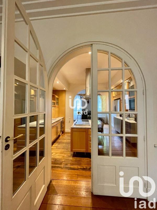 Maison - 527 m² - 5 pièces