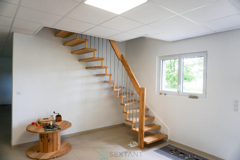 Maison - 220 m² - 6 pièces