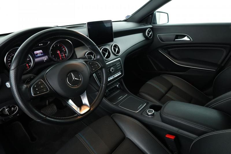 Mercedes Cla 180 Sensation 7g-Dct 122 ch
