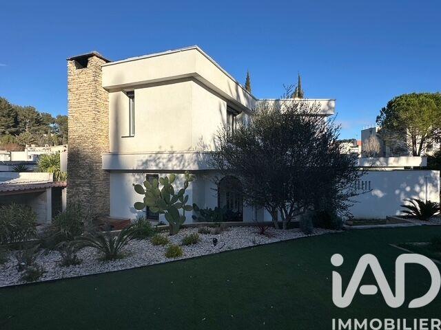 Maison - 189 m² - 5 pièces