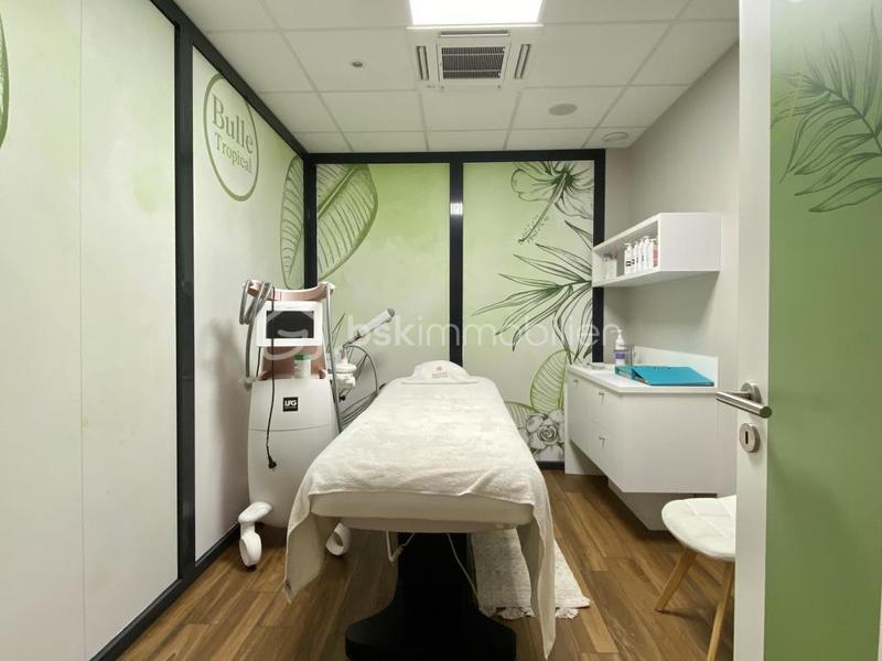 Beauté / Bien-être - 130 m²