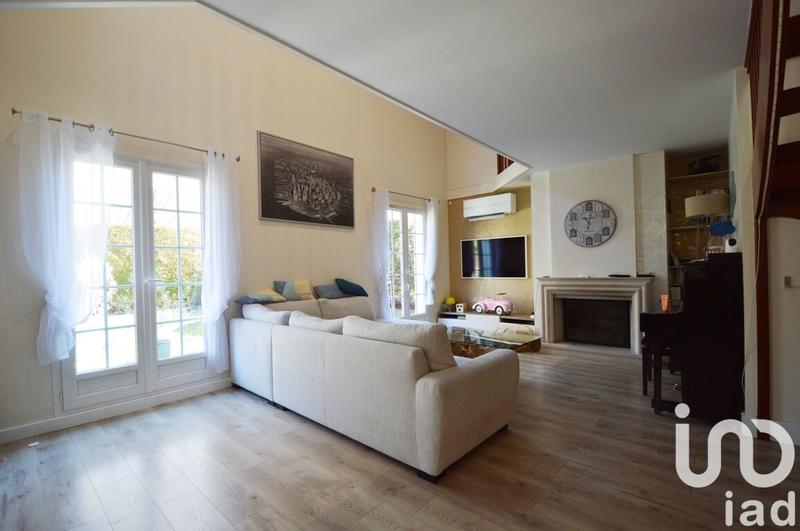 Maison - 169 m² - 8 pièces