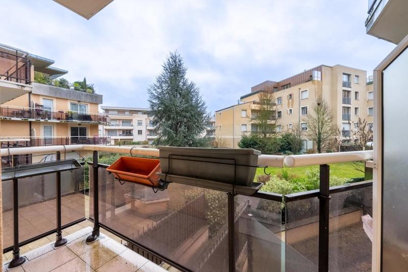 Appartement - 95 m² - 4 pièces