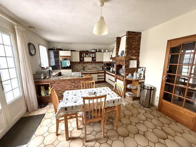 Maison - 200 m² - 7 pièces