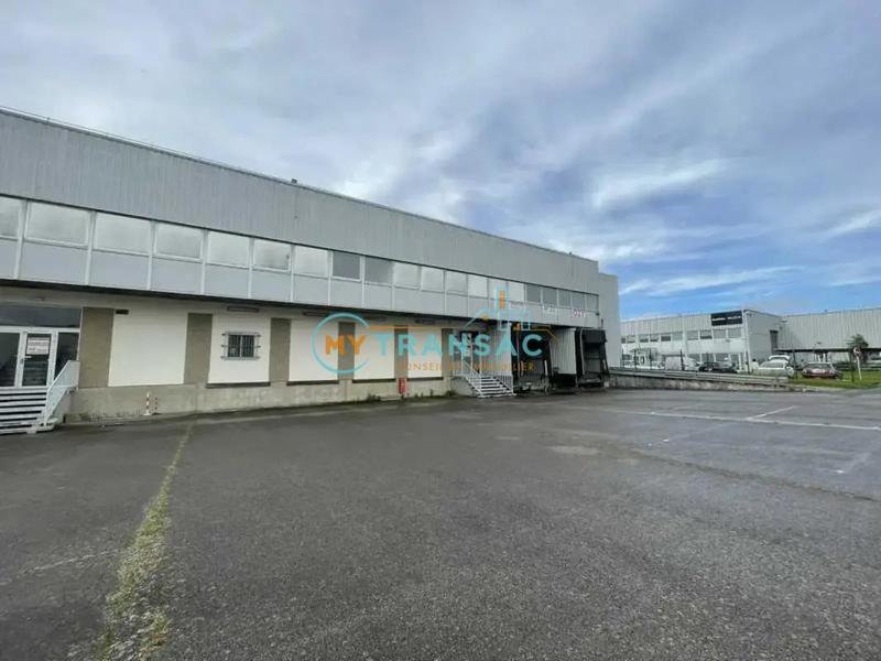 Entrepôt - 5 473 m²