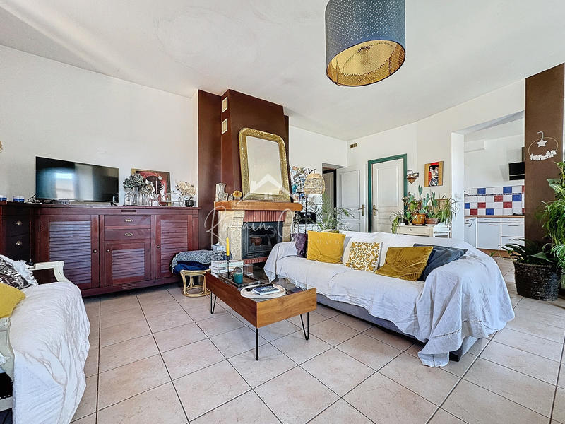 Appartement - 85 m² - 4 pièces