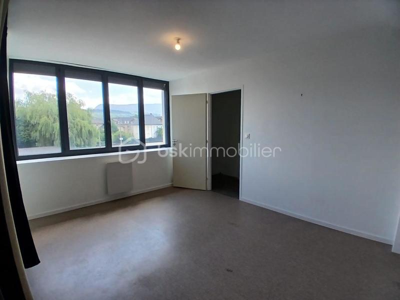 Loft - 173 m² - 4 pièces