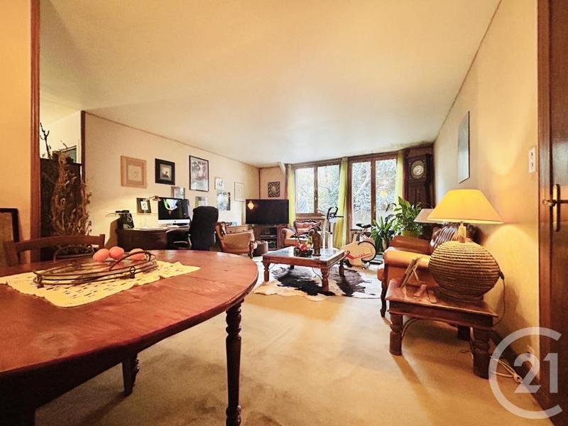 Maison de ville - 334 m² - 21 pièces