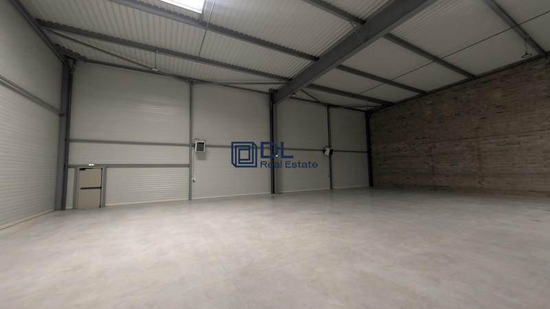 Entrepôt - 1 000 m²