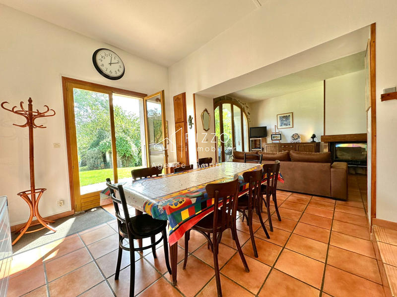 Maison - 139 m² - 7 pièces