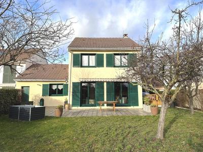 Maison - 111 m² - 6 pièces