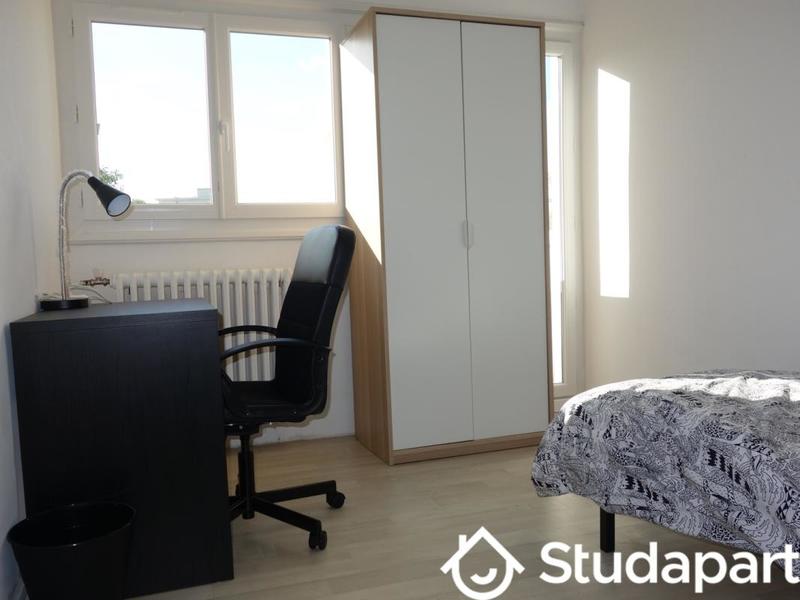 Chambre - 10 m² - 1 pièce