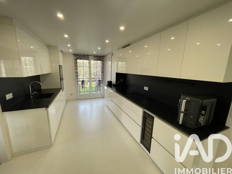 Maison - 200 m² - 6 pièces