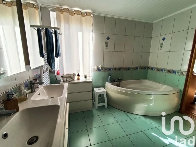 Maison - 99 m² - 4 pièces