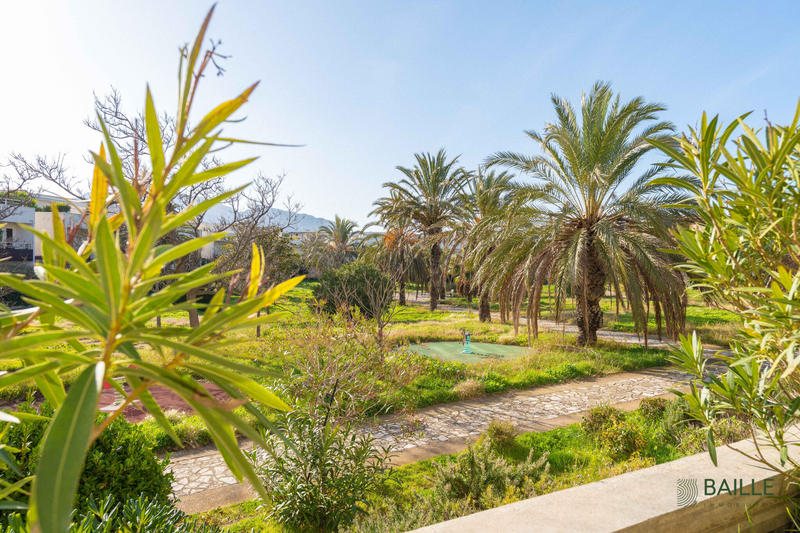 Appartement - 102 m² - 4 pièces