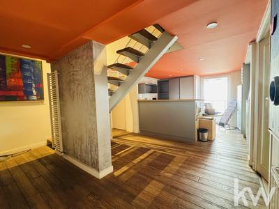 Bureau - 121 m² - 5 pièces