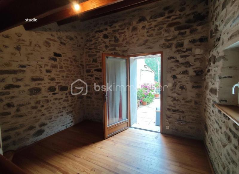 Maison en pierre - 110 m² - 5 pièces