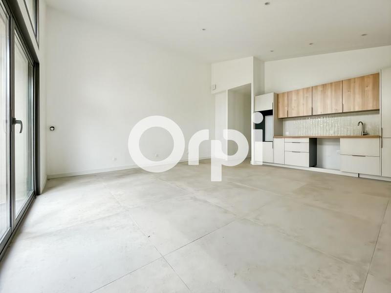 Loft - 68 m² - 3 pièces