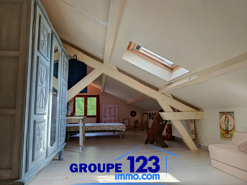 Maison - 203 m² - 5 pièces