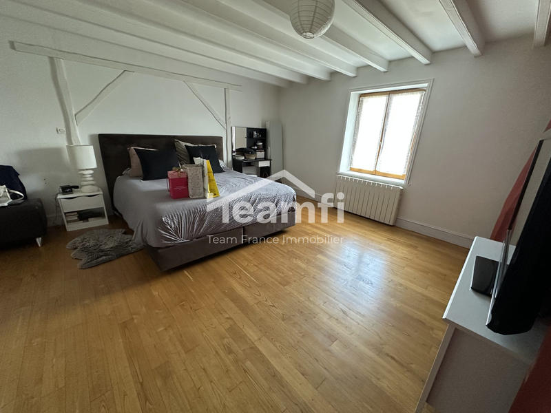 Maison - 181 m² - 7 pièces