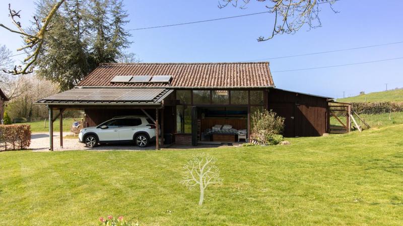 Moulin - 264 m² - 8 pièces