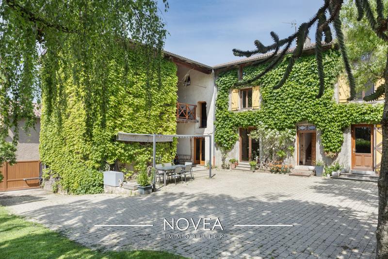 Ferme - 225 m² - 8 pièces