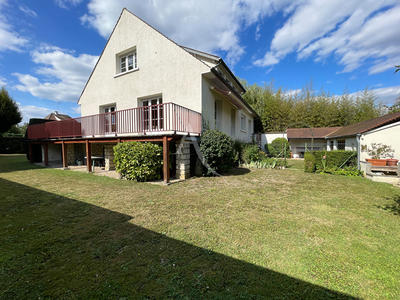 Maison - 251 m² - 8 pièces