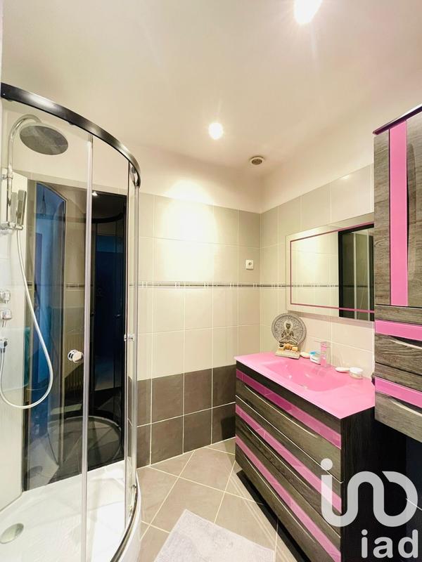 Maison - 99 m² - 5 pièces